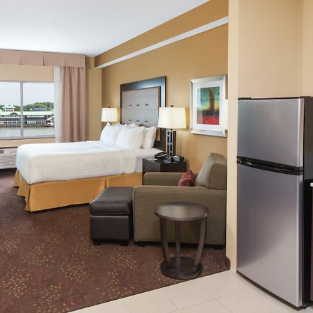 Holiday Inn Express & Suites Sandusky By Ihg Экстерьер фото