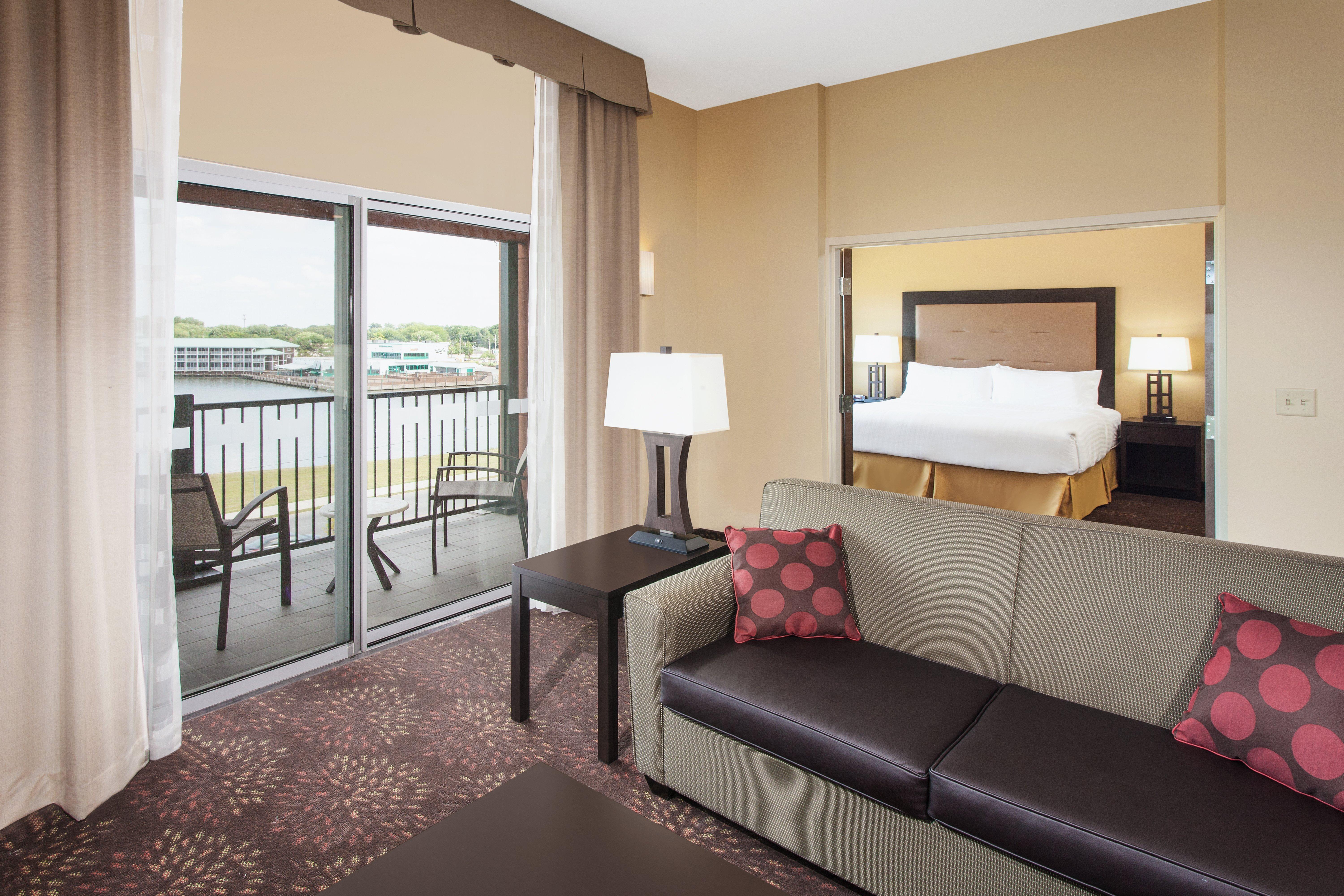 Holiday Inn Express & Suites Sandusky By Ihg Экстерьер фото